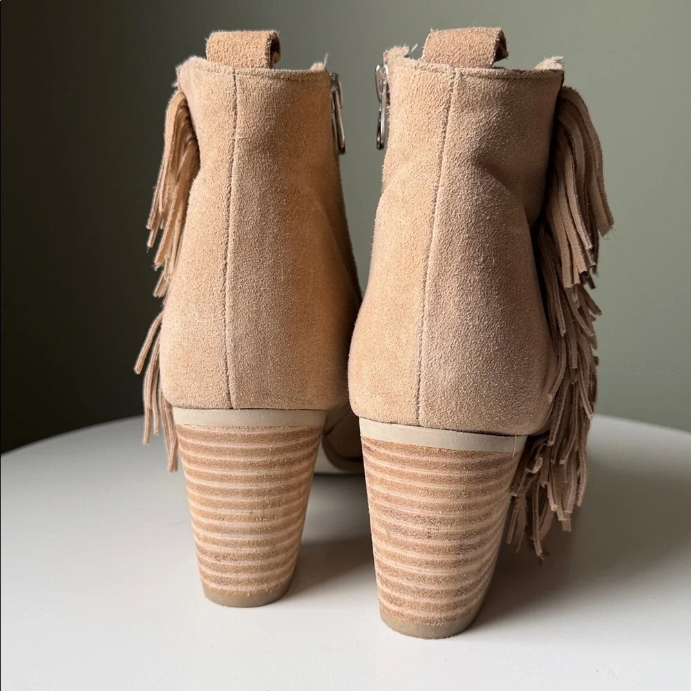 Matisse Cloey Beige Suede Fringe Side Zip Ankle Boots Stacked Heel Read